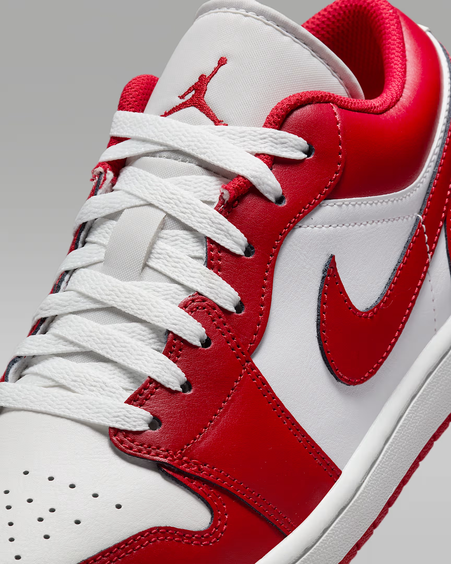 Air Jordan 1 Low - Image 4