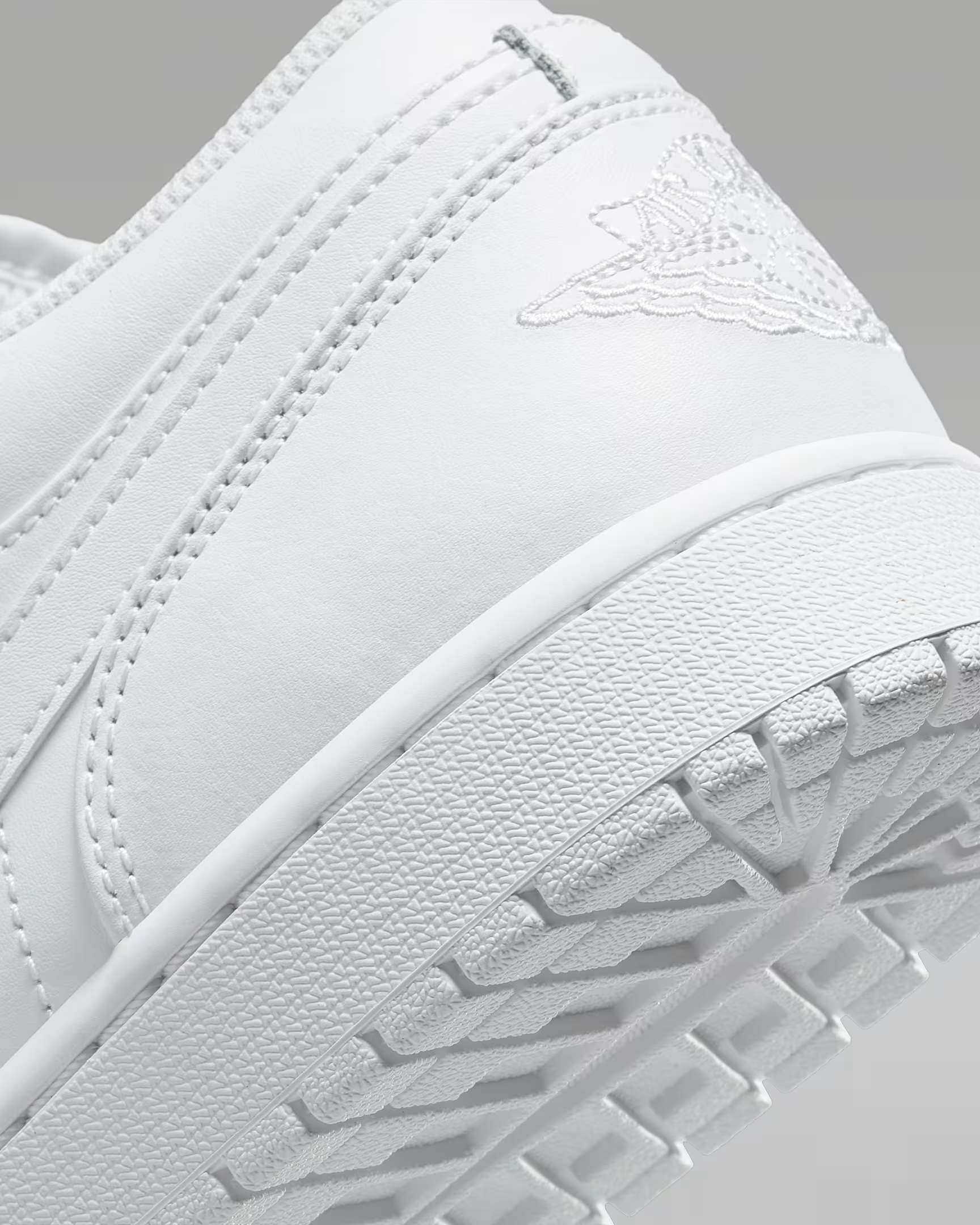 Air Jordan 1 Low - Image 3