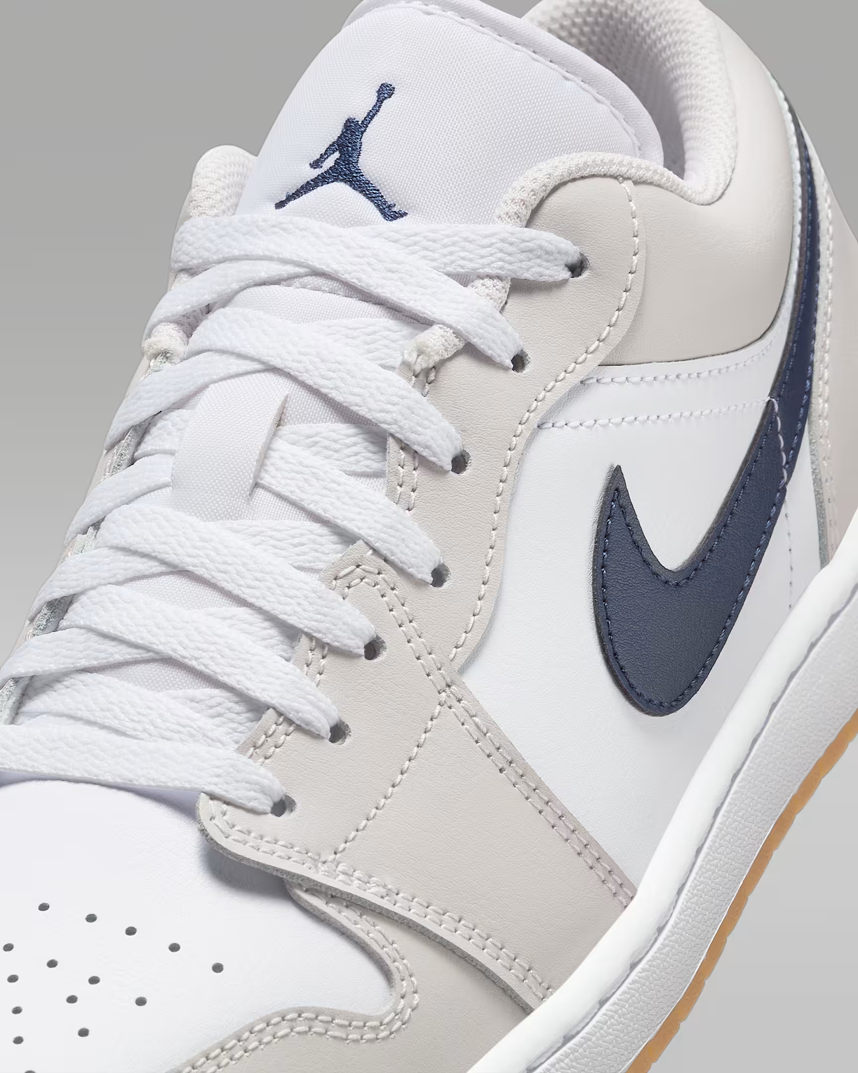 Air Jordan 1 Low - Image 4